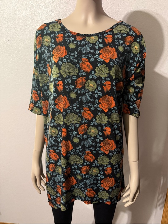 LuLaRoe Tops - OVERSIZED XS NWT CLOSET CLEAR OUT ON ALL LULAROE MAKE AN OFFER BUNDLE SUPER SOFT